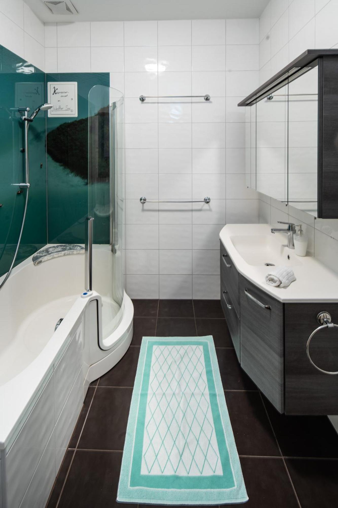 Haus Der Geschenke - Carinthia Apartment เวลเดน อัม เวิร์ทเทอร์ซี ภายนอก รูปภาพ