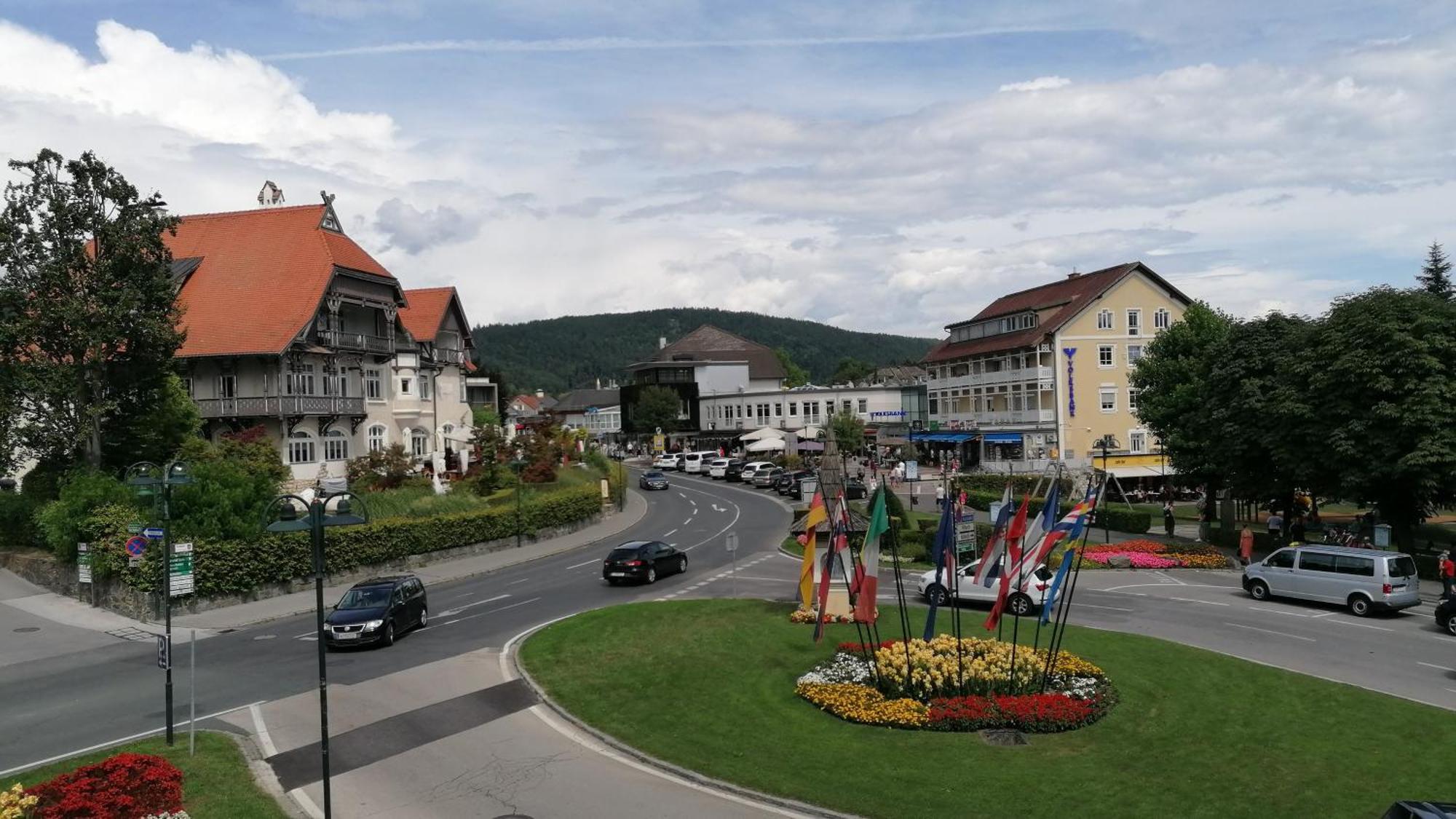 Haus Der Geschenke - Carinthia Apartment เวลเดน อัม เวิร์ทเทอร์ซี ภายนอก รูปภาพ