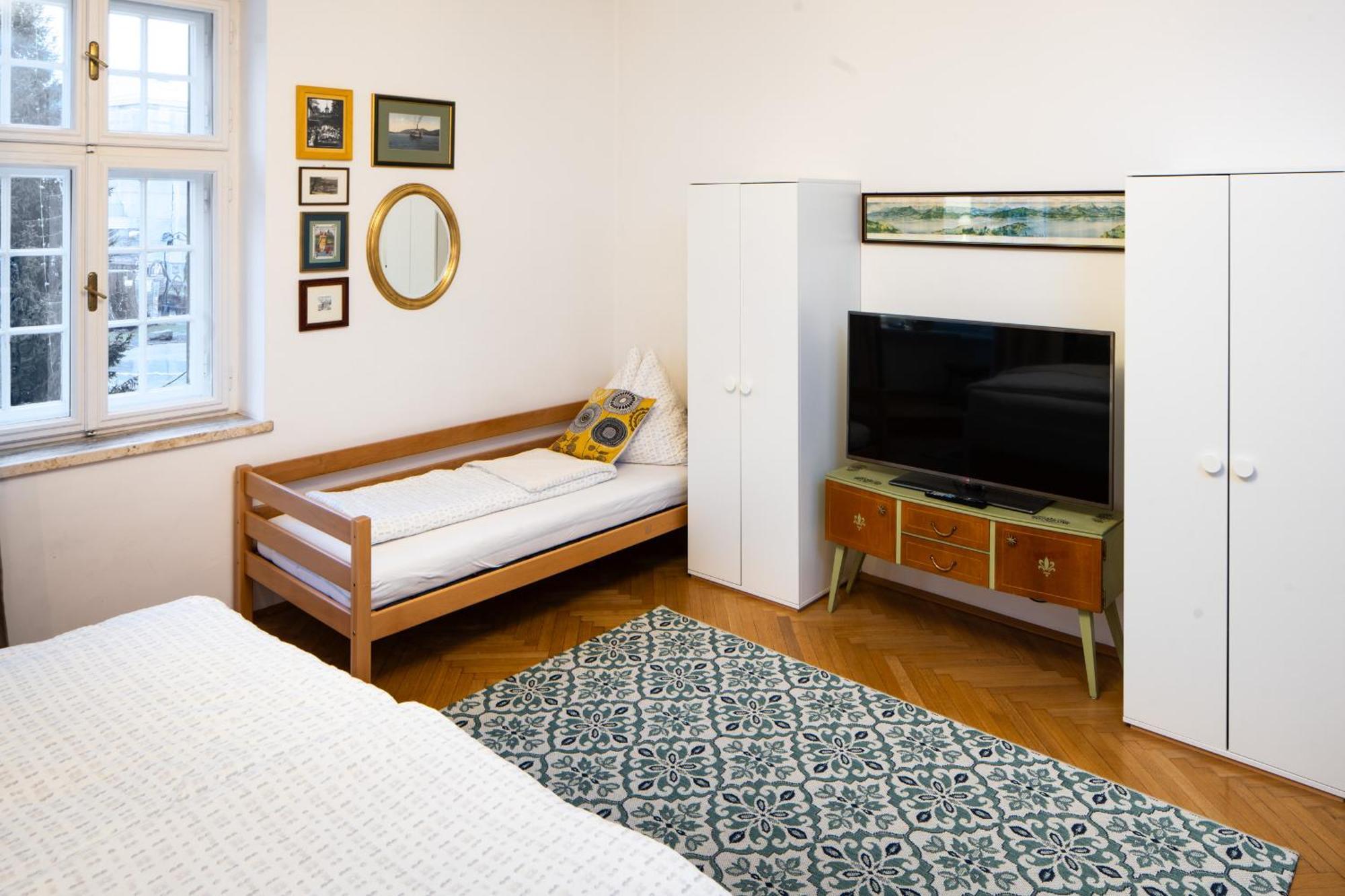 Haus Der Geschenke - Carinthia Apartment เวลเดน อัม เวิร์ทเทอร์ซี ภายนอก รูปภาพ