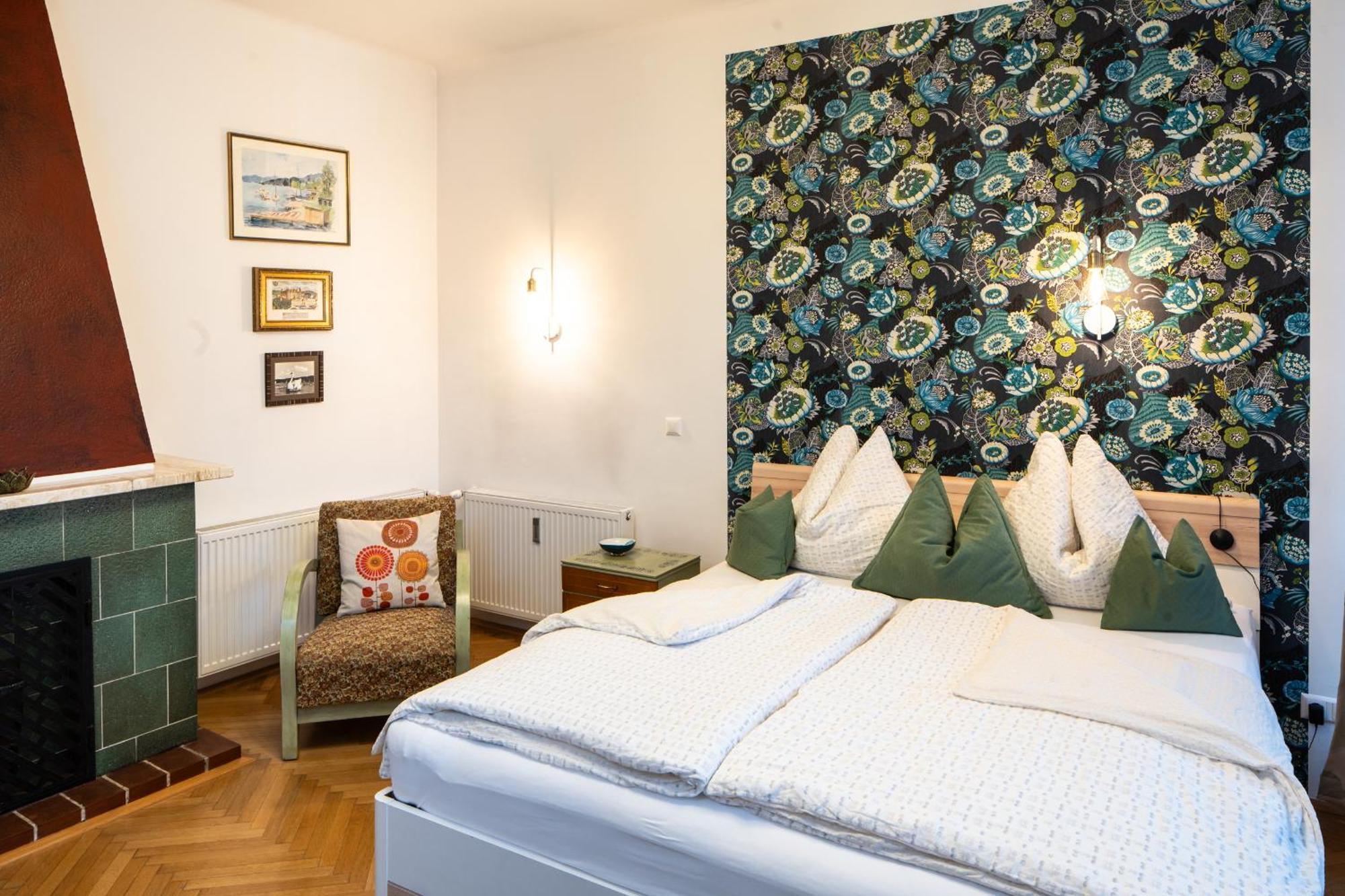 Haus Der Geschenke - Carinthia Apartment เวลเดน อัม เวิร์ทเทอร์ซี ภายนอก รูปภาพ