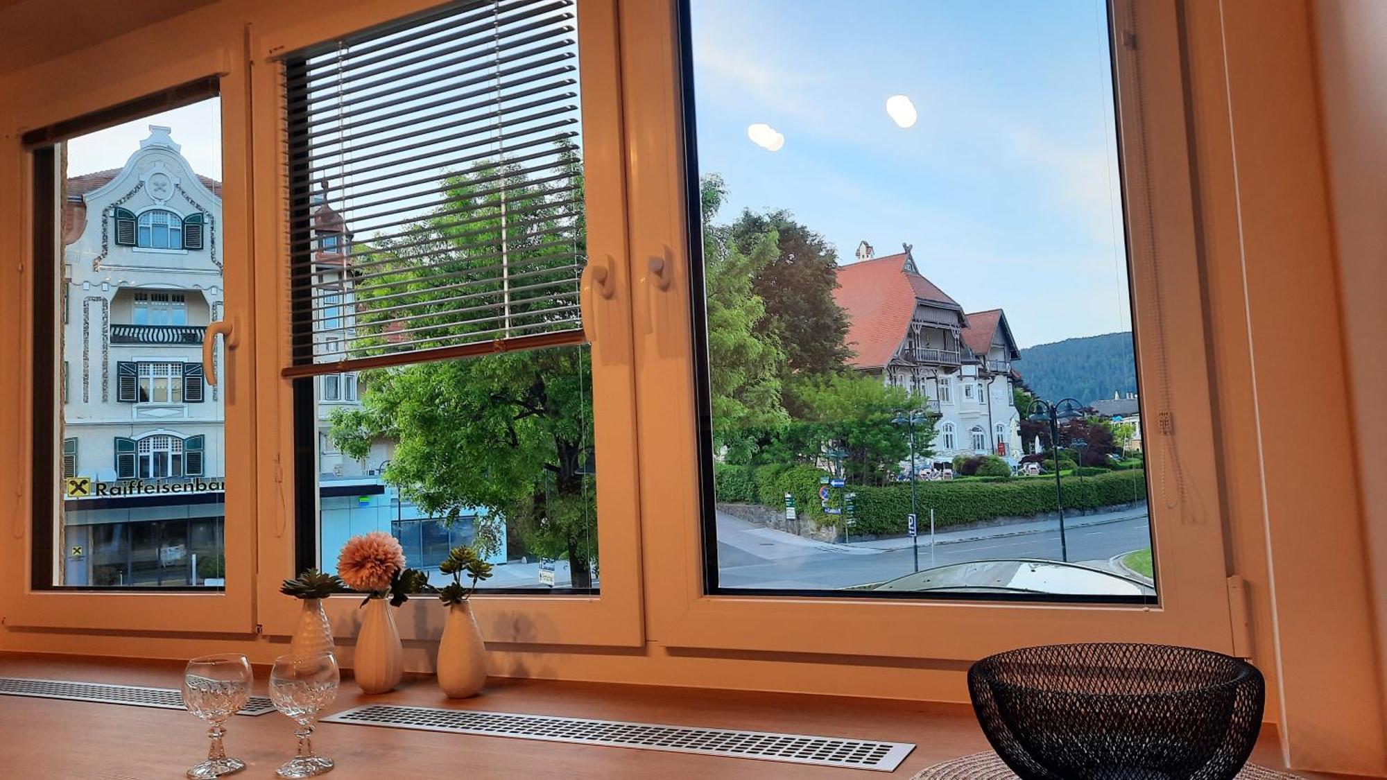 Haus Der Geschenke - Carinthia Apartment เวลเดน อัม เวิร์ทเทอร์ซี ภายนอก รูปภาพ